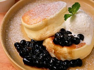 Sore-sore Paling Enak Ngemil Souffle Pancake yang Lembut Manis dan Instagenik