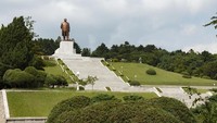 Tak jauh dari pantainya, ada monumen Kim Il-sung. Mendiang pemimpin Korea Utara yang merupakan kakeknya Kim Jong‑un (iStock)