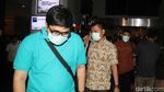 Penyidik KPK Bawa 2 Koper Usai Geledah Kantor Mendag