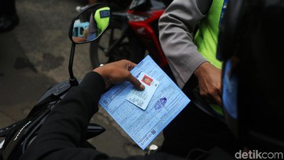 Razia Lalu Lintas, Belasan Pemotor Kena Tilang