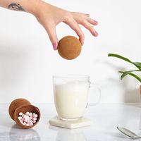Keren! Sekarang Kamu Bisa Cetak Cokelat Telur Bentuk Wajah Sendiri