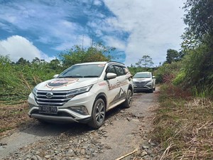 Geber Terios Enak Pakai Transmisi Manual atau Matik?