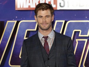 Asyiknya Seru-seruan Bareng Chris Hemsworth di Bali