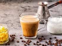 Ini Manfaat dan Efek Samping Minum Kopi Campur Minyak Kelapa
