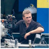 Di Twitter, netizen ribut membicarakan sosok Rosseau. Dikaruniai wajah yang tampan dan tubuh yang atletis, Rosseau berhasil merebut hati netizen. Tak sedikit pula yang menyebut Rosseau lebih memesona ketimbang Daniel. (Foto: Twitter)