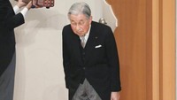 Selama menjadi pemimpin monarki Jepang, Akihito dan istrinya disebut sebagai simbol pemulihan luka, rekonsiliasi, perdamaian, dan demokrasi Jepang. Terlebih dirinya merupakan kaisar pertama yang dilantik usai Perang Dunia II usai. Dengan upacara ini, era kekaisaran Akihito, era Heisei resmi berakhir. Saat hari berganti, takhta kekaisaran akan bergulir ke tangan putranya, Putra Mahkota Naruhito.