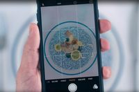 Pakai Kode QR, Piring Cantik Ini Hadirkan Pesan Menohok Saat Anda Memotretnya