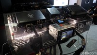 Marketing Manager Venom, Ronny Alexander pun mengatakan pemasangan VAR dengan Pandora itu sangat simple dan aman karena tidak mengganggu kelistrikan mobil yang sudah ada.