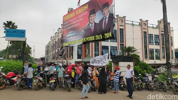 Baliho Prabowo-Sandiaga Uno