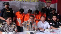 Kabid Humas Polda Metro Jaya Kombes Argo Yuwono memberikan penjelasan terkait penangkapan pelaku pencurian kendaraan bermotor.