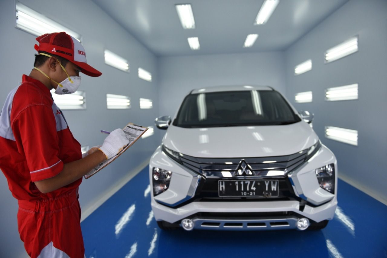 Ilustrasi diler Perbaikan dan pengecetan Mitsubishi di Semarang Jawa tengah