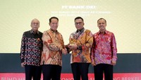 Penghargaan ini merupakan apresiasi atas kinerja Bank DKI. Per Desember 2018, Bank DKI membukukan laba bersih sebersih Rp 800,3 miliar atau meningkat 12,4% dibandingkan laba bersih pada periode yang sama di tahun sebelumnya sebesar Rp 712,2 miliar. Foto: dok. Bank DKI