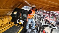 Namun tak perlu khawatir, pihak Caterpilar telah memastikan bahwa truk raksasa ini aman berada di area tersebut.