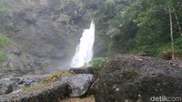 Selain Curug Muncar, terdapat juga Curug Kiyai Kate yang tak kalah cantik (Rinto/detikcom)  