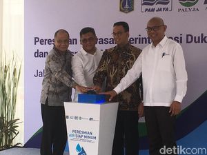 Anies Resmikan Kawasan Integrasi Transportasi Dukuh Atas