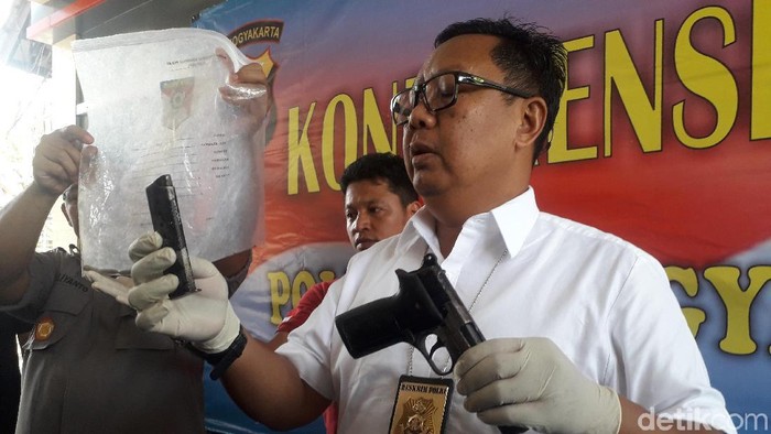 Baku Tembak Polisi Yogya dan Komplotan Perampok, 1 Pelaku Tewas