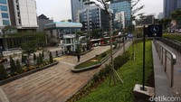 Dukuh Atas menjadi kawasan integrasi pertama yang diresmikan oleh Anies. Diharapkan akan ada beberapa kawasan integrasi transportasi diresmikan di tempat lain.