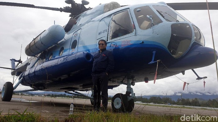 Rudiantara meninjau Palapa Ring Timur di Papua. (Foto: Syahdan Alamsyah/detikINET) Rudiantara meninjau Palapa Ring Timur di Papua. (Foto: Syahdan Alamsyah/detikINET)