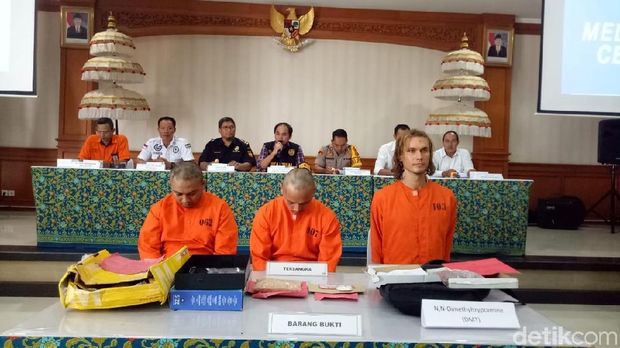  Bea dan Cukai Ngurah Rai menggagalkan dua upaya penyelundupan narkotika via Kantor Pos Besar Renon, Denpasar, Bali.
