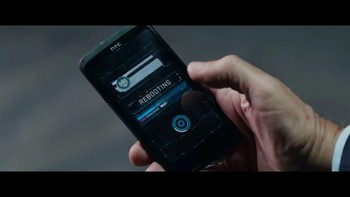 Captain America: The Winter Soldier (2014) - HTC One X+. HTC disebut cukup eksis di film ini dan salah satu adegan menjelamg akhir muncullah penampakan HTC One X+. (Foto: Via PhoneArena).
