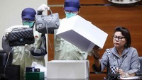 Barang-barang itu diduga sebagai pemberian suap untuk Sri dari pengusaha.