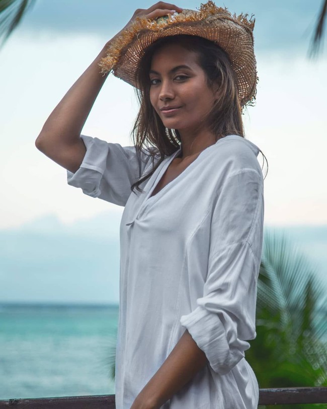 Namun, pemenang Miss Tahiti 2018 ini tampaknya tak bergeming dan berkecil hati mendapatkan banyak kritikan.Foto: Instagram @vaimalamachavesoff
