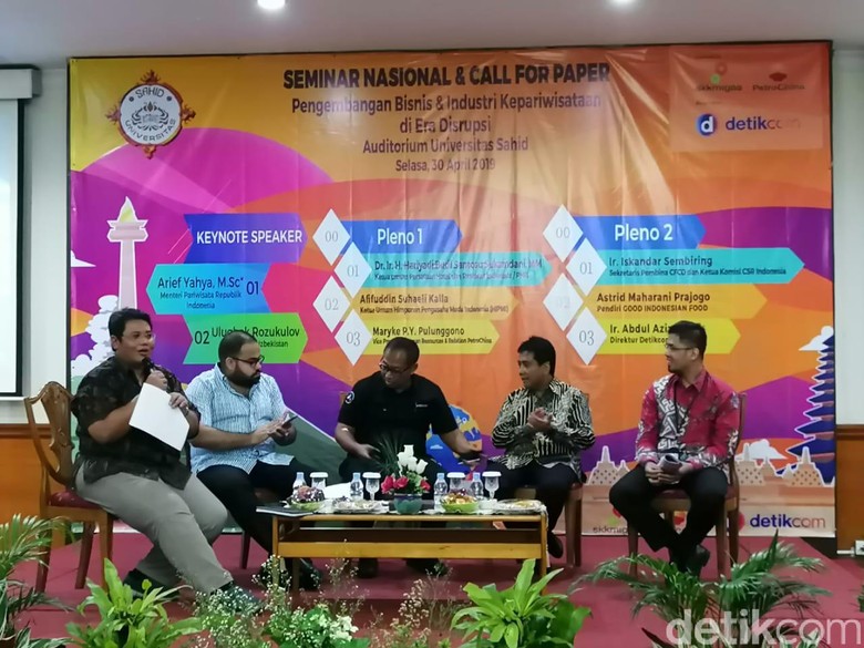 Era Disrupsi, Anak-anak Muda Jadi Konsumen Dominan Wisata Murah Meriah Era Disrupsi, Anak-anak Muda Jadi Konsumen Dominan Wisata Murah Meriah