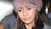 Saat ini, Sri dan lima orang lain yang diamankan masih berstatus sebagai terperiksa. Ia akan menjalani pemeriksaan selama 24 jam.