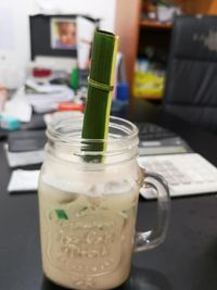 Ini Sedotan 'Lukay' yang Ramah Lingkungan dari Daun Kelapa