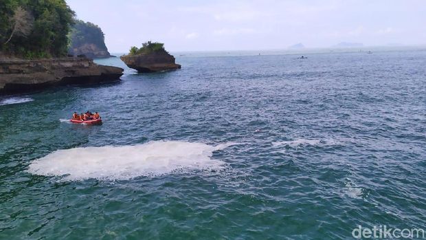 Pantai Coro Tulungagung