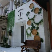 Mumpung Besok Libur, Yuk Ngopi dan Ngemil di 5 Kafe Kekinian Ini