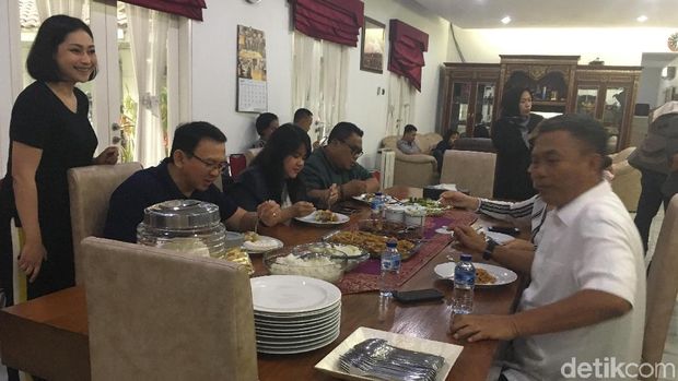 Ahok Bertemu Prasetio Edi di Rumah Dinas Ketua DPRD