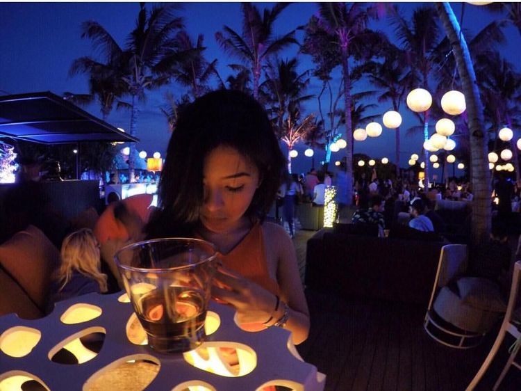 Elvia Cerolline, Teman Dekat Billy Syahputra yang Gemar Makan  Enak