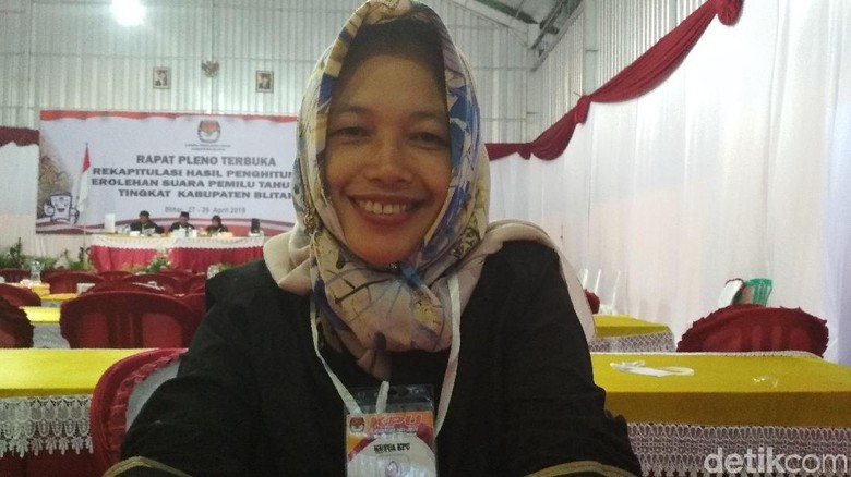 KPU Blitar Curhat Soal Petugas Pemilu Tumbang dan Tudingan Curang KPU Blitar Curhat Soal Petugas Pemilu Tumbang dan Tudingan Curang