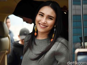 Ayu Ting Ting Sebut Bilqis Berontak Kalau Pipinya Dipegang