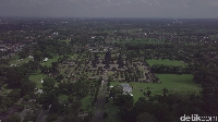 Setelah pemugaran besar-besaran tahun 1990-an, Candi Prambanan juga kembali menjadi pusat ibadah agama Hindu di Jawa. Gempa juga merusak Candi Prambanan pada 27 Mei 2006 dengan kekuatan 5,9 SR (Didik Dwi Haryanto/detikcom)