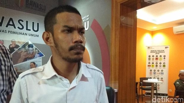 ACTA Laporkan Komisioner KPU / 