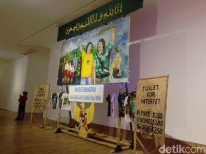 Makna Spiritual Kata Innalillahi di Karya Instalasi Tisna Sanjaya