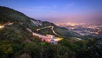 Awalnya ibu kota Pakistan adalah Karachi. Namun pada tahun 1959 pemerintahan Pakistan memindahkannya ke Islamabad yang berada di utara Pakistan. Kota ini pun juga menjadi kota yang paling aman di Pakistan dengan pengawasan ribuan CCTV yang tersebar di kota. (iStock)