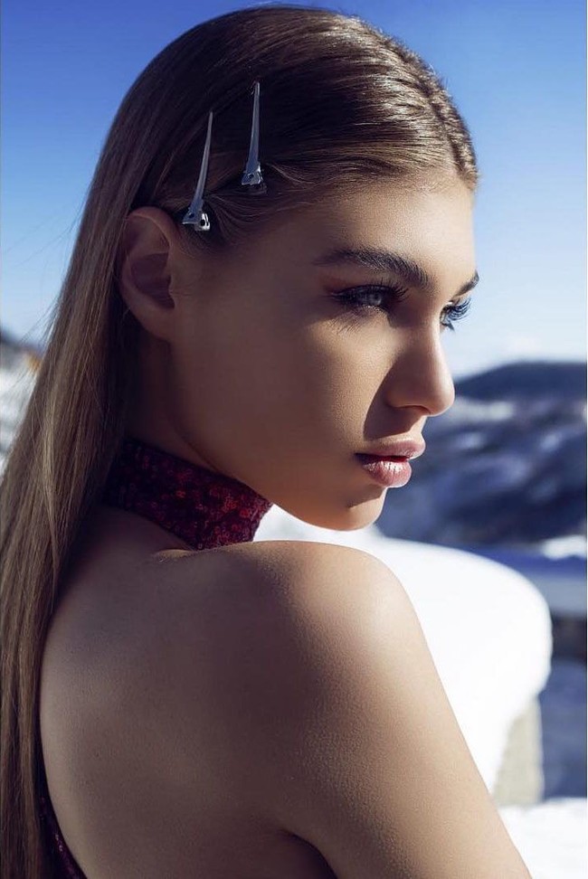 Ketika video dirinya menjadi tukang bully viral, Trejsi langsung memberikan klarifikasi. Dia menyampaikan permintaan maaf atas kelakuannya di masa lalu. Aku ingin meminta maaf pada seluruh masyarakat dan pria di video ini. Aku saat itu berusia 13 tahun. Anak-anak juga terpapar dengan kekerasan di sekolah, jalanan, pekerjaan, dan keluarga. Tapi ini bukan pembenaran dari apa yang sudah aku lakukan. Saat melihat diriku, aku merasa malu, katanya. Foto: Instagram @misstrejsisejdini