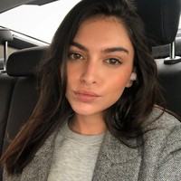 Lucia sudah dekat dengan dunia hiburan sejak kecil. Ia adalah anak dari aktris Spanyol Blanca Romero dan seorang matador, Cayetano Rivera. Foto: Dok. Instagram/Lucia Rivera Romero