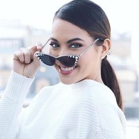  Vaimalama mengaku di majalah Gala bahwa berat badannya bertambah sejak ia diberikan mahkota kemenangan Miss France. Hal tersebut karena dirinya kerap diundang untuk menghadiri acara setiap hari, siang dan malam. Foto: Instagram @vaimalamachavesoff