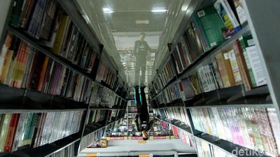 Berburu Buku Murah di Jakbook Pasar Kenari