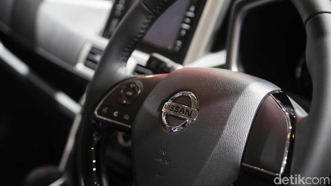Review Nissan Livina, Ancam Mobil Sejuta Umat