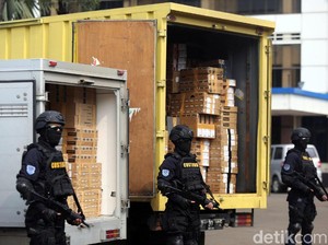 Jalur Tikus Ponsel BM Dibongkar, Rumah DP 0% untuk PNS, TNI/Polri