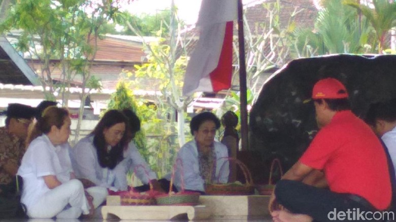 Tradisi Rutin Jelang Ramadan, Megawati Ziarah Makam Bung Karno Tradisi Rutin Jelang Ramadan, Megawati Ziarah Makam Bung Karno
