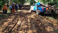 Sebanyak 108 gardu telah dinormalkan, sementara gardu yang padam tinggal 53 gardu. Selain itu PLN juga berhasil memperbaiki 2 penyulang dan menyisakan 2 penyulang yang masih dalam proses perbaikan. Pool/PLN.