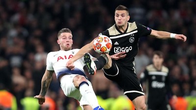 Ajax Taklukkan Spurs di Tottenham Stadium