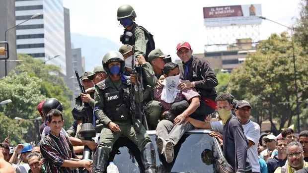Sejumlah tentara Venezuela bergabung dalam upaya kudeta Maduro