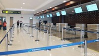 Secara teknis dan administratif, Bandara Internasional Yogyakarta sudah siap untuk dioperasikan. Hal tersebut dapat dilihat dari dokumen-dokumen persyaratan yang sudah siap seperti Aeronautical Information Publication (AIP), Sertifikat Bandar Udara, Penetapan Kawasan Kepabeanan, Tempat Penimbunan Sementara, Tempat Pemeriksaan Imigrasi.